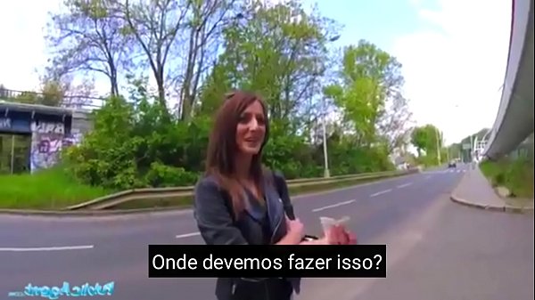 Public Agent – Garota cavalgando ao ar livre – Legendado PT-BR